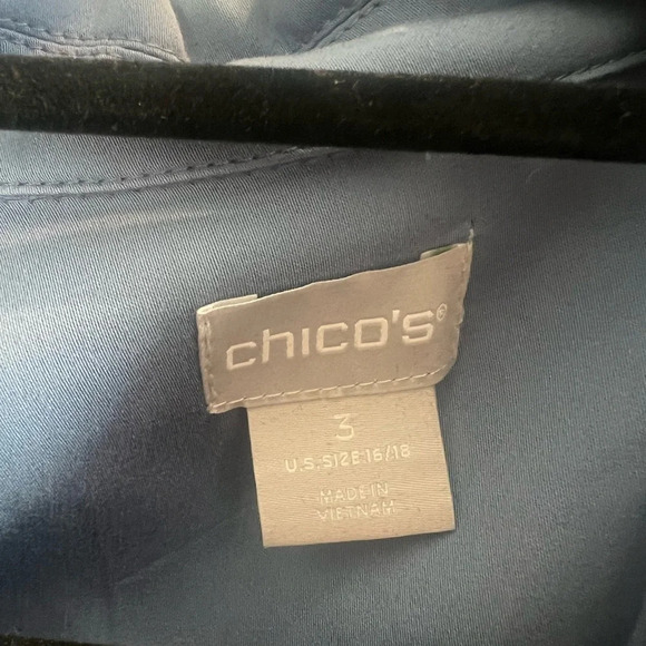 Chicos Silky Blue Button Down Shirt - Unworn, new condition - Picture 3 of 4